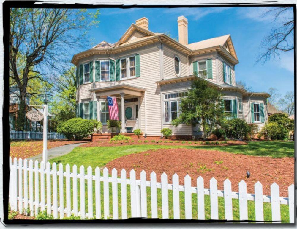 Charles Bass House Bed & Breakfast South Boston Exterior foto